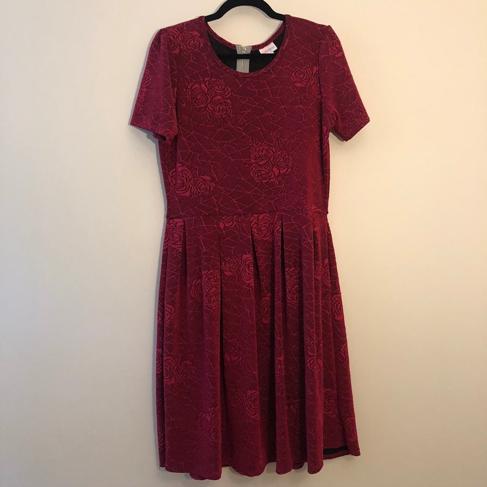 LuLaRoe Amelia Embossed Roses Dress w/Pockets